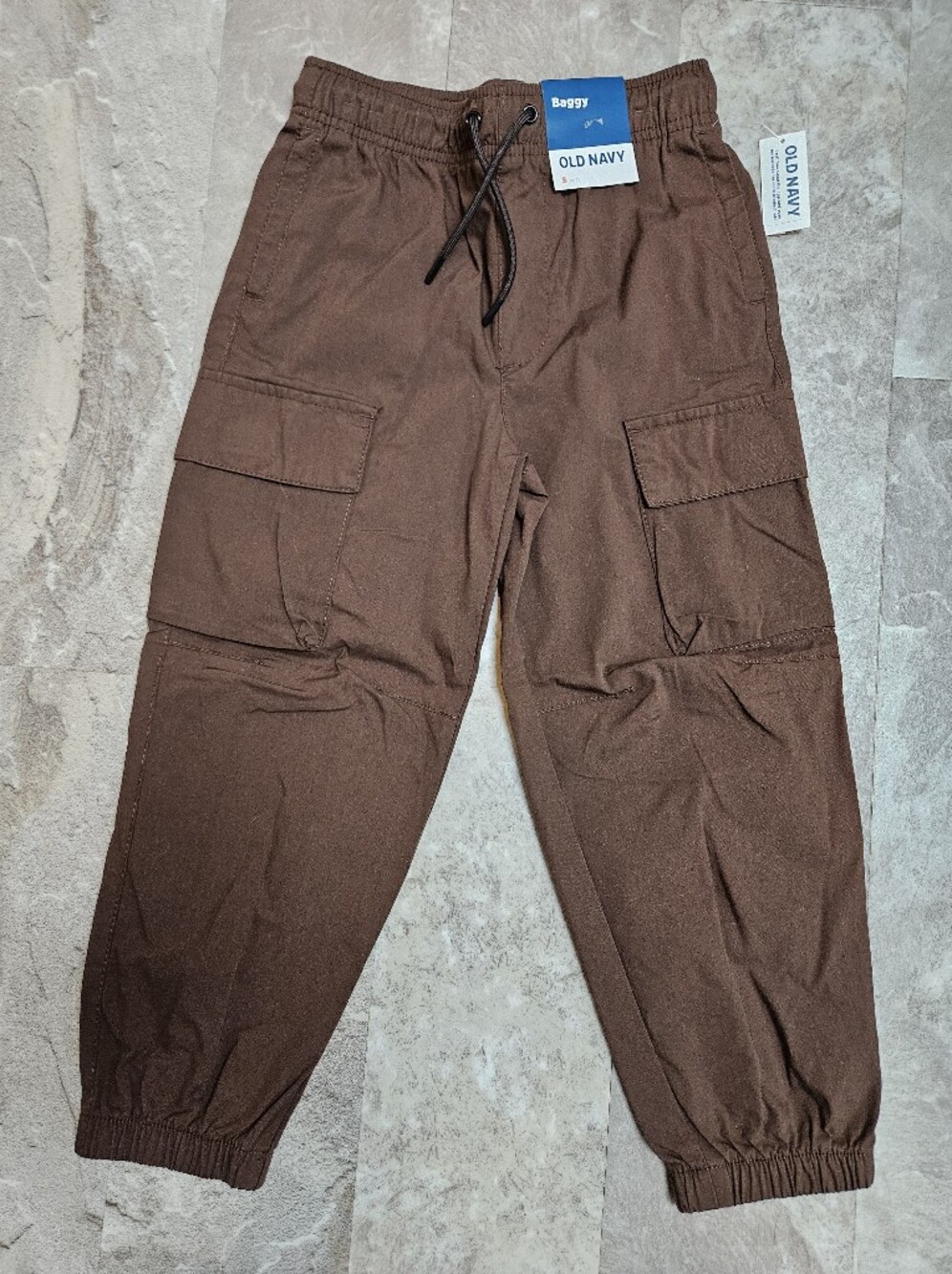 NWT. Kids Cargo Pants. Size S (6-7)